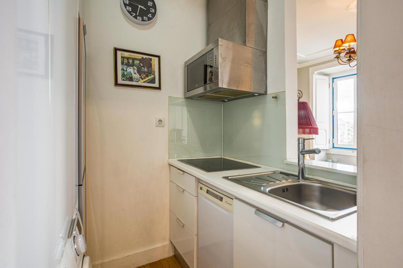 Bright Tailor Made Apartment By The Castle Lisboa Exteriör bild