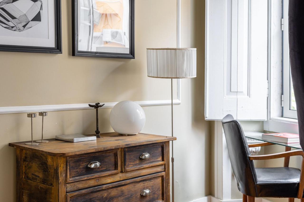 Bright Tailor Made Apartment By The Castle Lisboa Exteriör bild